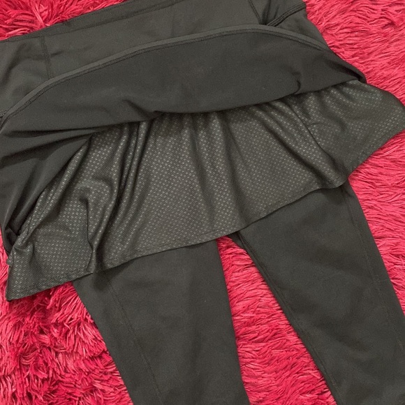 Athleta black skort cropped leggings - Picture 4 of 13